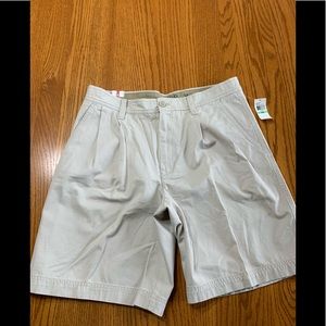 Men’s Izod shorts in size 34.